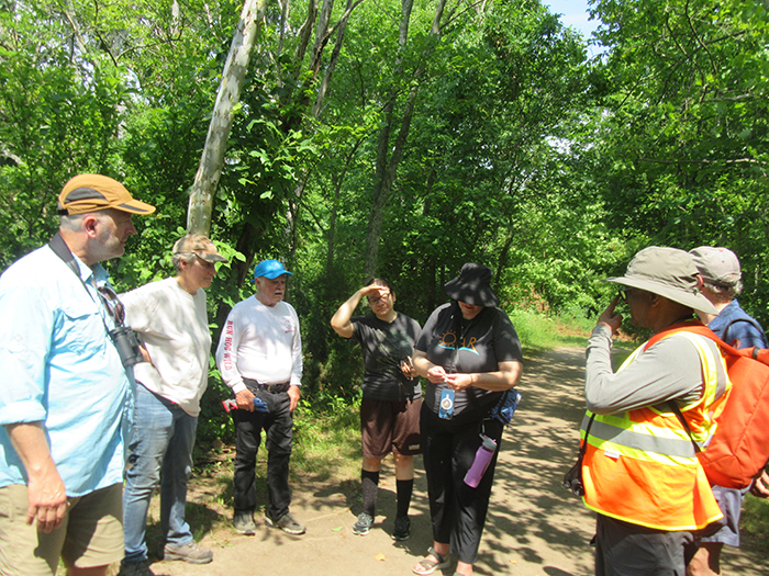 Despite_the_90_degree_heat_the_group_enjoyed_being_in_Dyke_Marsh.JPG-700.jpg